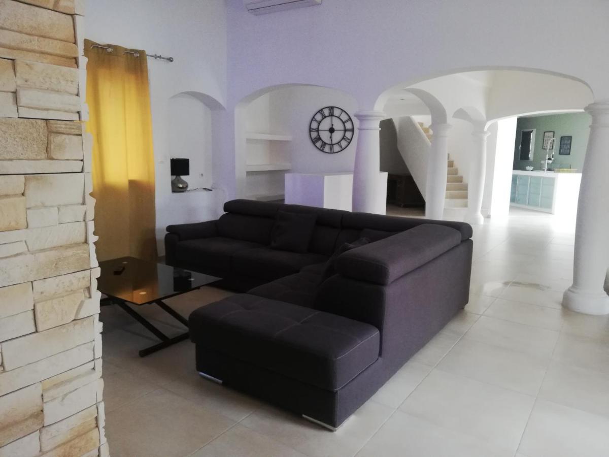 Vila Bienvenue A L Hacienda Magalas Exteriér fotografie